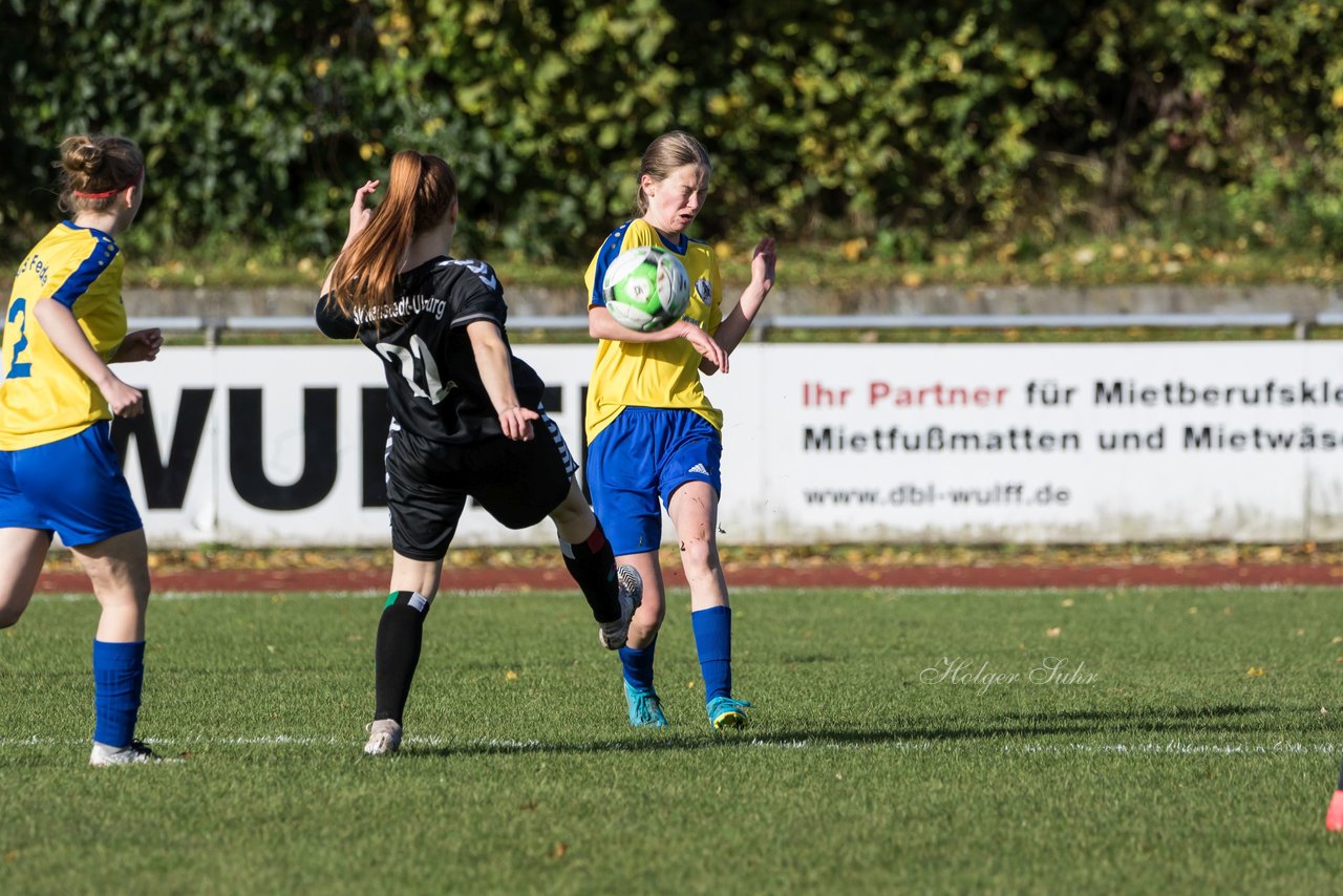 Bild 95 - wBJ TuS Felde - SV Henstedt Ulzburg : Ergebnis: 1:8